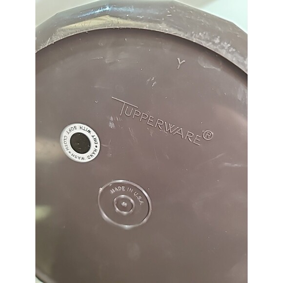 VTG Tupperware 2-piece Ice Bucket Mocha Brown 1683-5  Push Button Lid MCM - Picture 6 of 6
